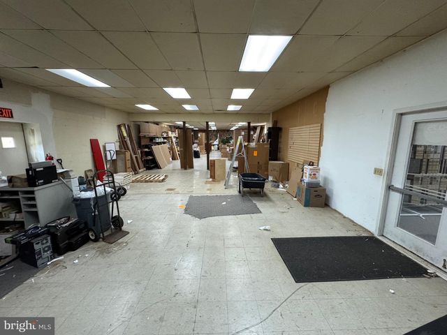 11800 N MAIN EXTENSION ST, Glen Rock, PA 17327