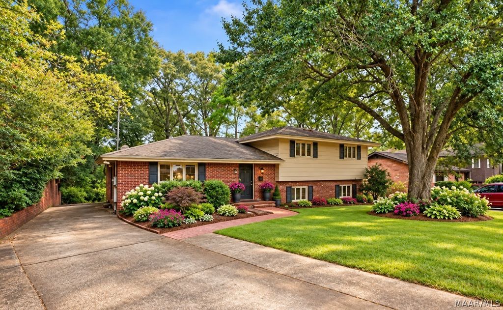 962 GREEN FOREST Drive, Montgomery, AL 36109