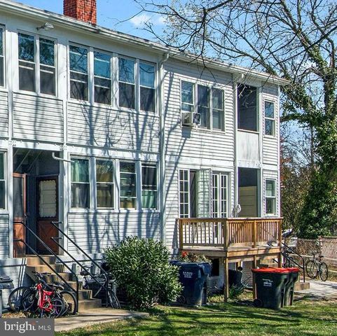 4474 MACARTHUR BLVD NW, Washington, DC 20007