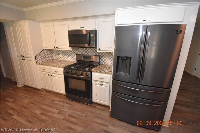 108042 N US 59 Highway, Sallisaw, OK 74955