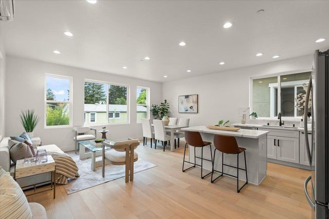 186 W Rincon Avenue, Campbell, CA 95008