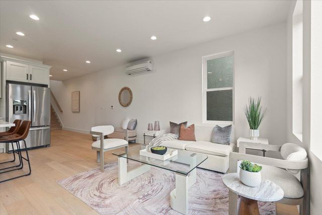 186 W Rincon Avenue, Campbell, CA 95008