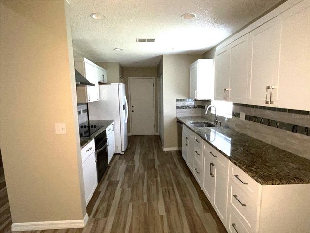 2222 MAYFIELD PALMS LANE 322, Sun City Center, FL 33573