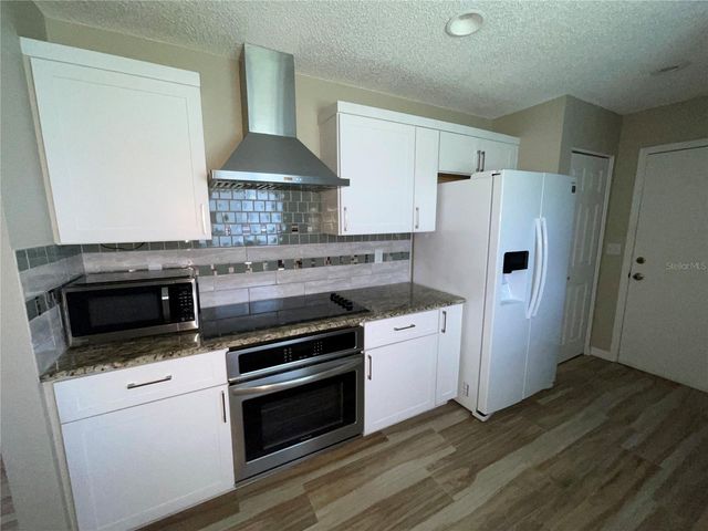 2222 MAYFIELD PALMS LANE 322, Sun City Center, FL 33573