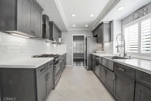 5582 Lakeview, La Verne, CA 91750