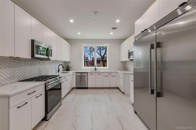 17 Union Road Unit 206, Spring Valley, NY 10977