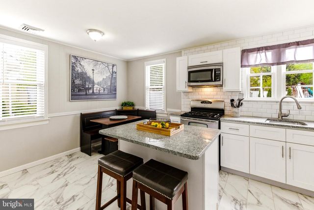 410 W RED BANK AVE, West Deptford, NJ 08096