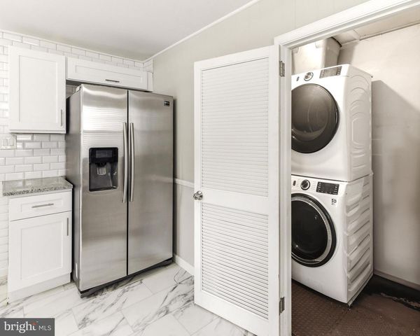 410 W RED BANK AVE, West Deptford, NJ 08096