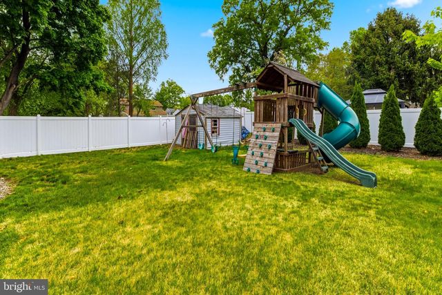410 W RED BANK AVE, West Deptford, NJ 08096