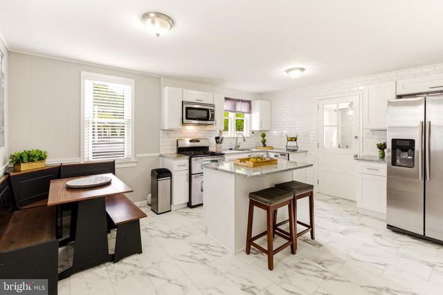 410 W RED BANK AVE, West Deptford, NJ 08096