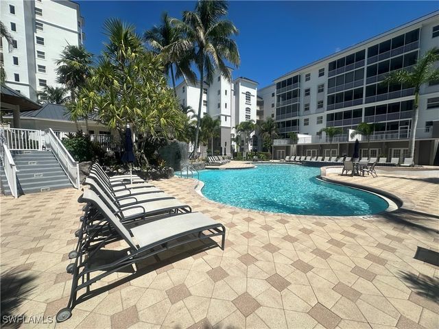 470 Launch CIR V-503, Naples, FL 34108