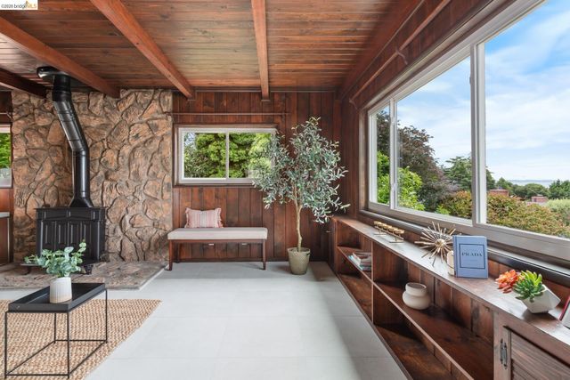6630 Arlington Blvd, Richmond, CA 94805
