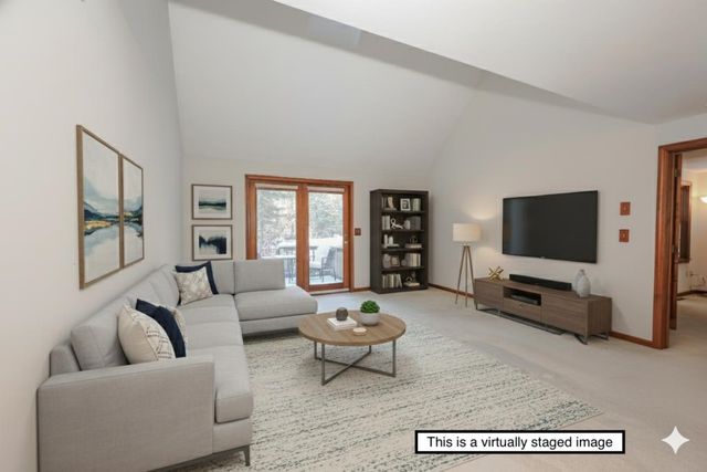 39 Glengarry Drive, Stratham, NH 03885