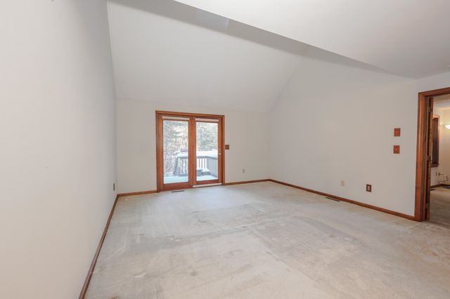 39 Glengarry Drive, Stratham, NH 03885