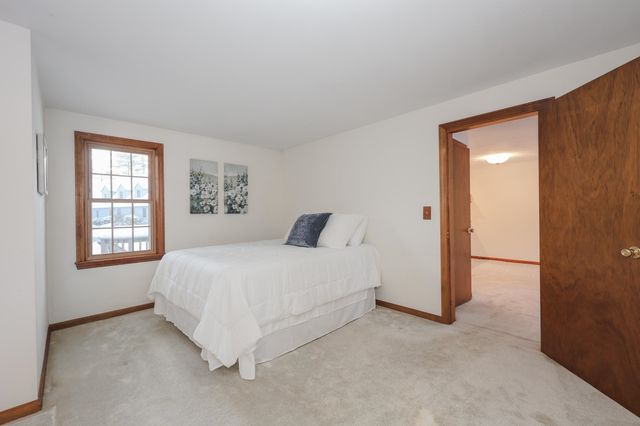 39 Glengarry Drive, Stratham, NH 03885