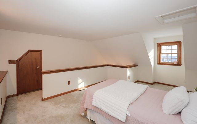 39 Glengarry Drive, Stratham, NH 03885