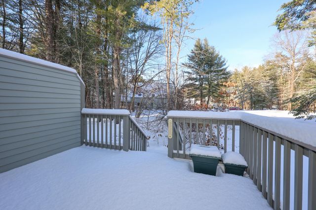 39 Glengarry Drive, Stratham, NH 03885