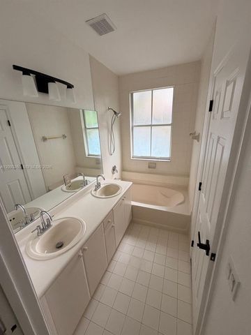 1432 SE 25th Avenue, Homestead, FL 33035
