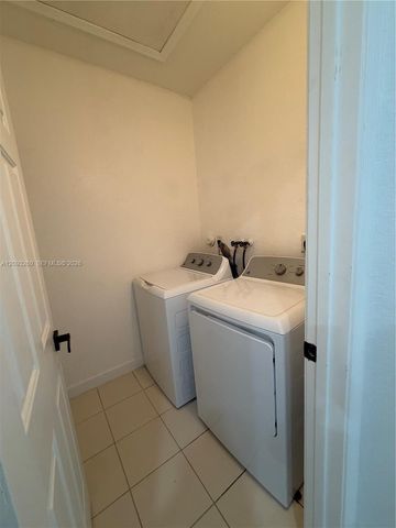 1432 SE 25th Avenue, Homestead, FL 33035