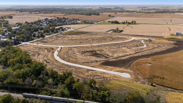 185 Pleasant Hill Drive NW, Swisher, IA 52338