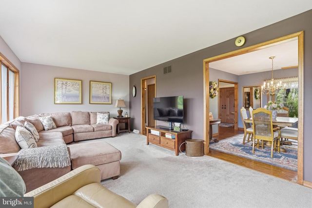 2045 ADAMS RD, East Greenville, PA 18041