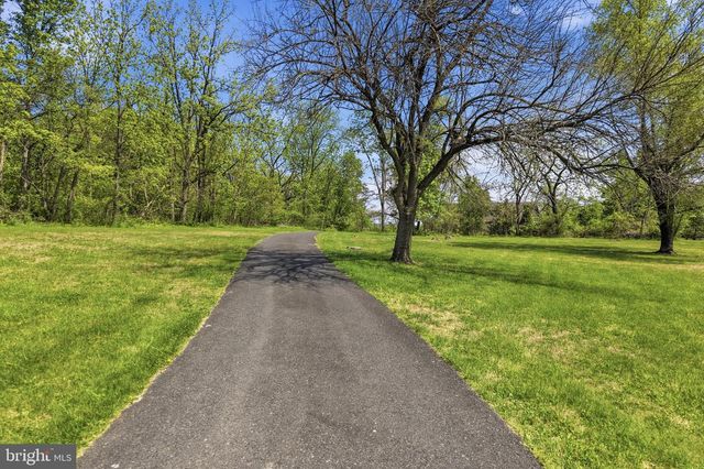 2045 ADAMS RD, East Greenville, PA 18041