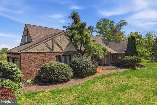 2045 ADAMS RD, East Greenville, PA 18041