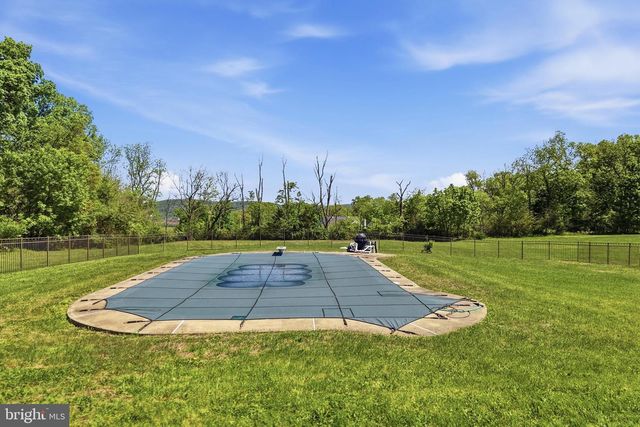 2045 ADAMS RD, East Greenville, PA 18041