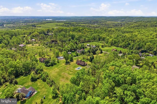 2045 ADAMS RD, East Greenville, PA 18041