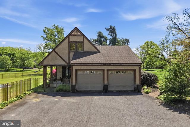 2045 ADAMS RD, East Greenville, PA 18041