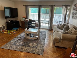 5700 Etiwanda Avenue 135, Tarzana, CA 91356