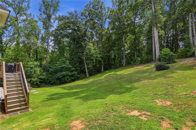 6171 Olde Fields Way, Pfafftown, NC 27040