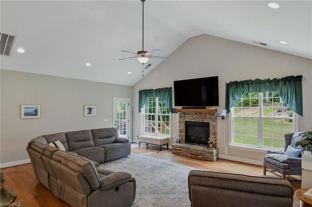6171 Olde Fields Way, Pfafftown, NC 27040
