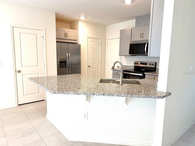 2817 MOONSHADOW COURT, Clermont, FL 34714