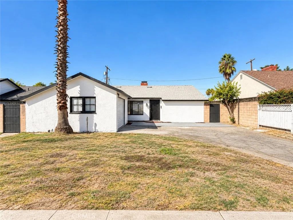 7919 Lasaine Avenue, Northridge, CA 91325