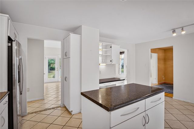 103 Village Dr, Cranberry Twp, PA 16066