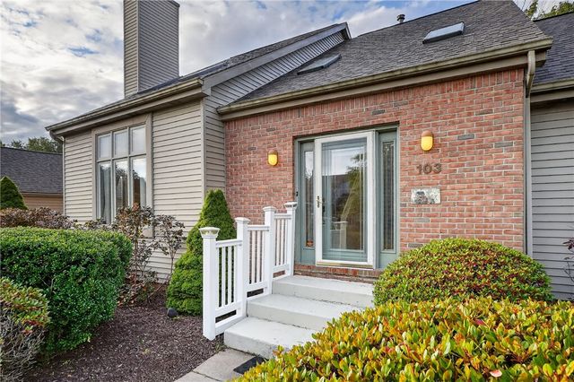 103 Village Dr, Cranberry Twp, PA 16066