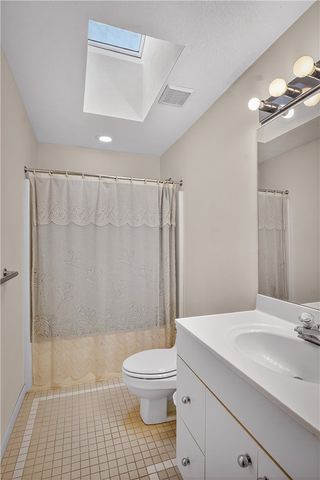 103 Village Dr, Cranberry Twp, PA 16066