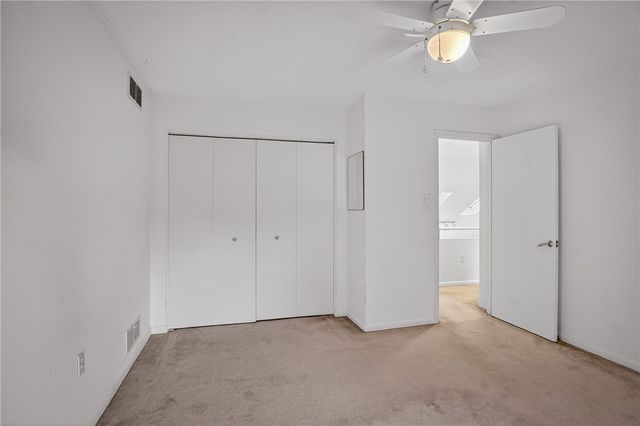 103 Village Dr, Cranberry Twp, PA 16066