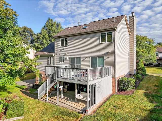 103 Village Dr, Cranberry Twp, PA 16066