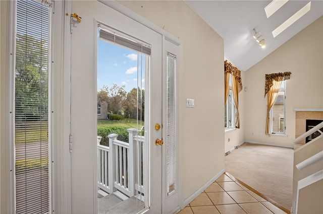 103 Village Dr, Cranberry Twp, PA 16066