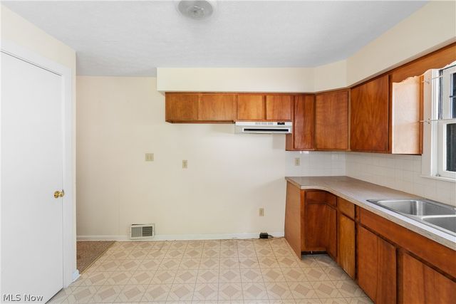 353 Southeast Avenue, Tallmadge, OH 44278