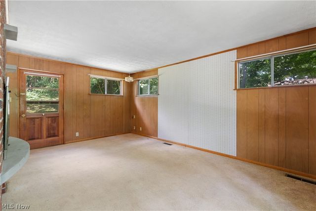 353 Southeast Avenue, Tallmadge, OH 44278