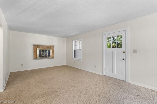 353 Southeast Avenue, Tallmadge, OH 44278
