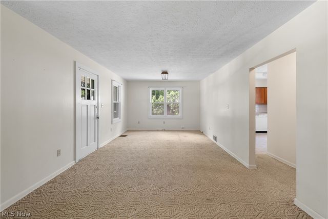 353 Southeast Avenue, Tallmadge, OH 44278