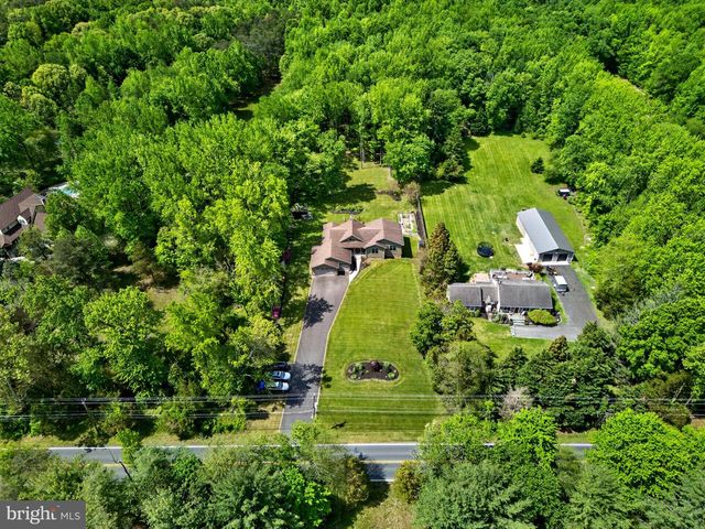 1712 ARK RD, Hainesport, NJ 08036
