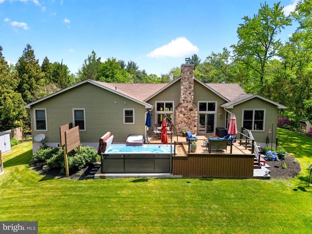 1712 ARK RD, Hainesport, NJ 08036