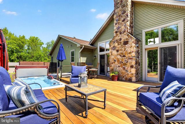1712 ARK RD, Hainesport, NJ 08036
