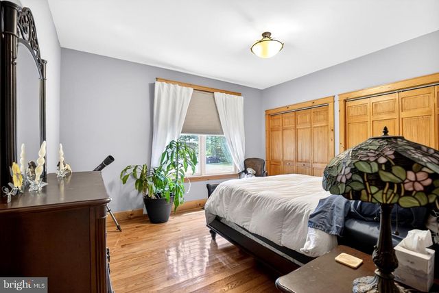 1712 ARK RD, Hainesport, NJ 08036