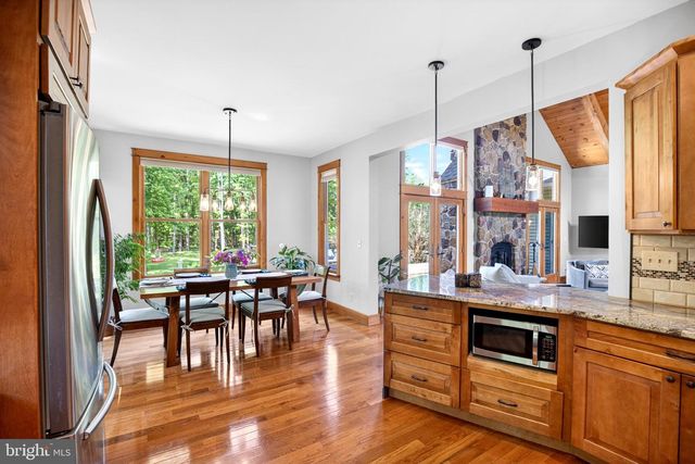 1712 ARK RD, Hainesport, NJ 08036